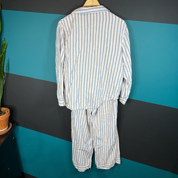 Victoria's Secret Blue and White Striped Fabric - Picture 4 of 13